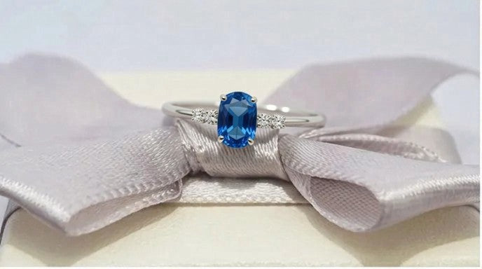 Anello luxury in oro 18 carati con diamanti e tanzanite